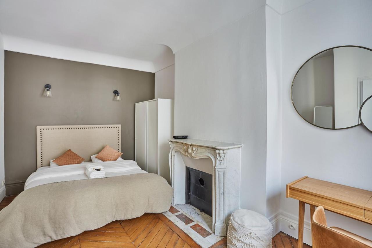 Residence Beaubourg Le Marais By Studio Prestige Париж Екстериор снимка