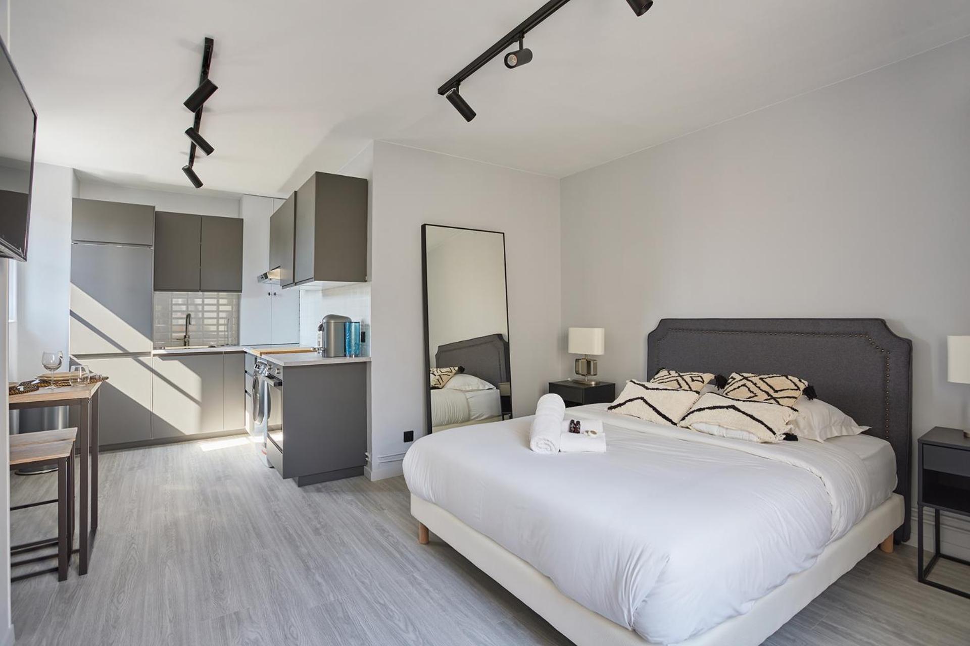 Residence Beaubourg Le Marais By Studio Prestige Париж Екстериор снимка